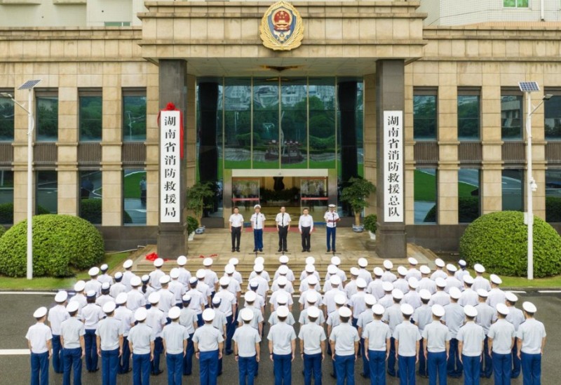 嚴(yán)查資質(zhì)、練兵如火、盯防新能源——湖南消防筑牢春季“硬核防線”